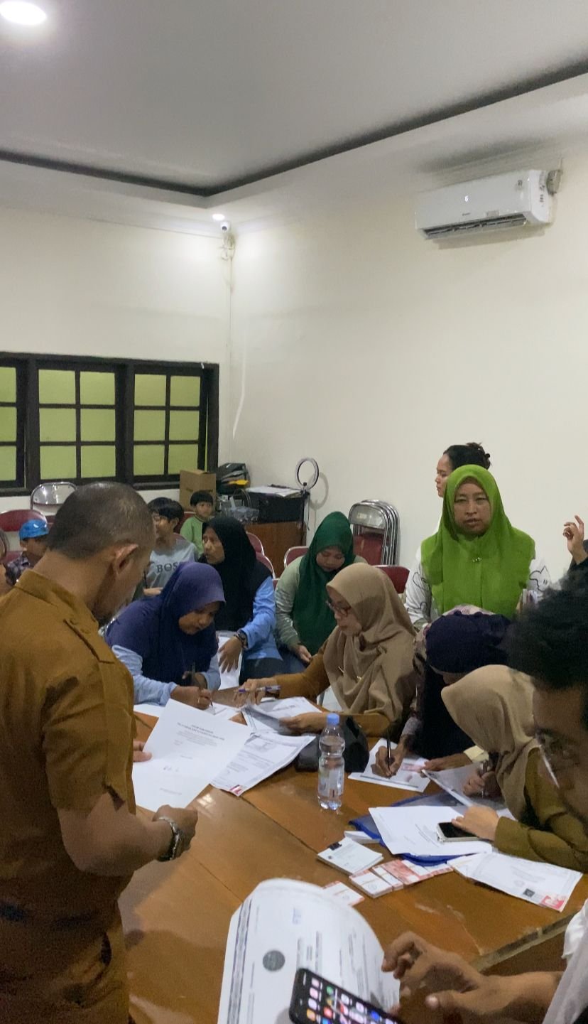 PELAYANAN KARTU IDENTITAS ANAK BERSAMA DISDUKCAPIL KOTA CIREBON