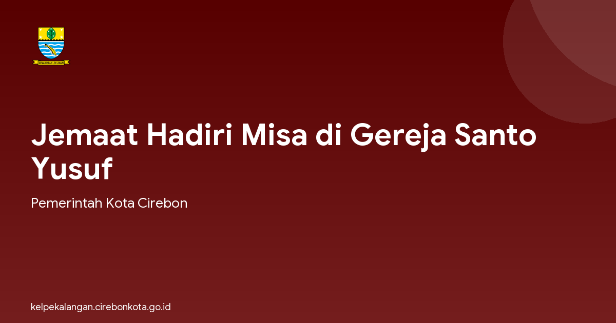 Jemaat Hadiri Misa di Gereja Santo Yusuf