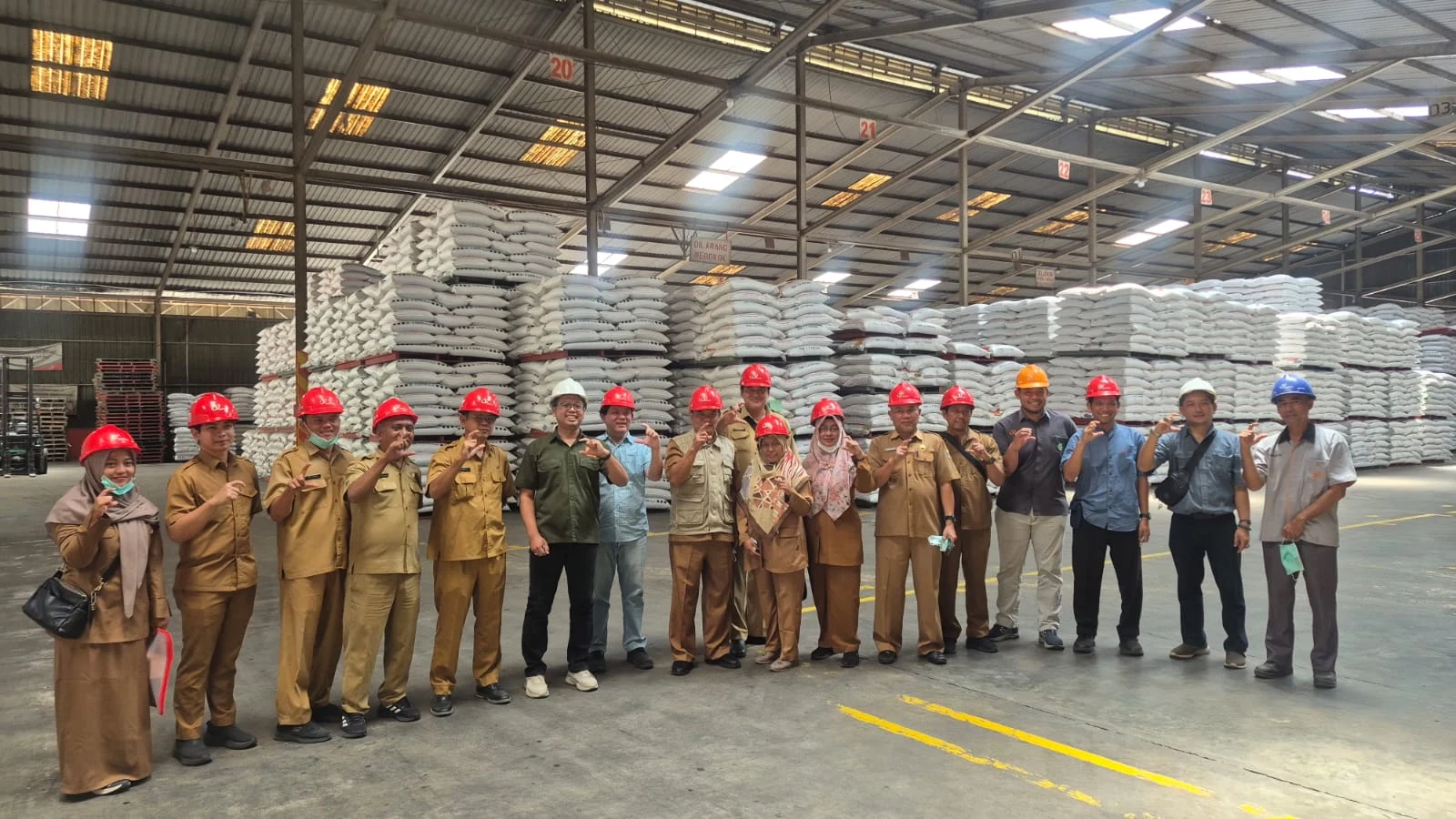Bidang Perindustrian Laksanakan Pengawasan dan Pendampingan Pelaporan SIINas di PT Japfa Comfeed Indonesia Tbk