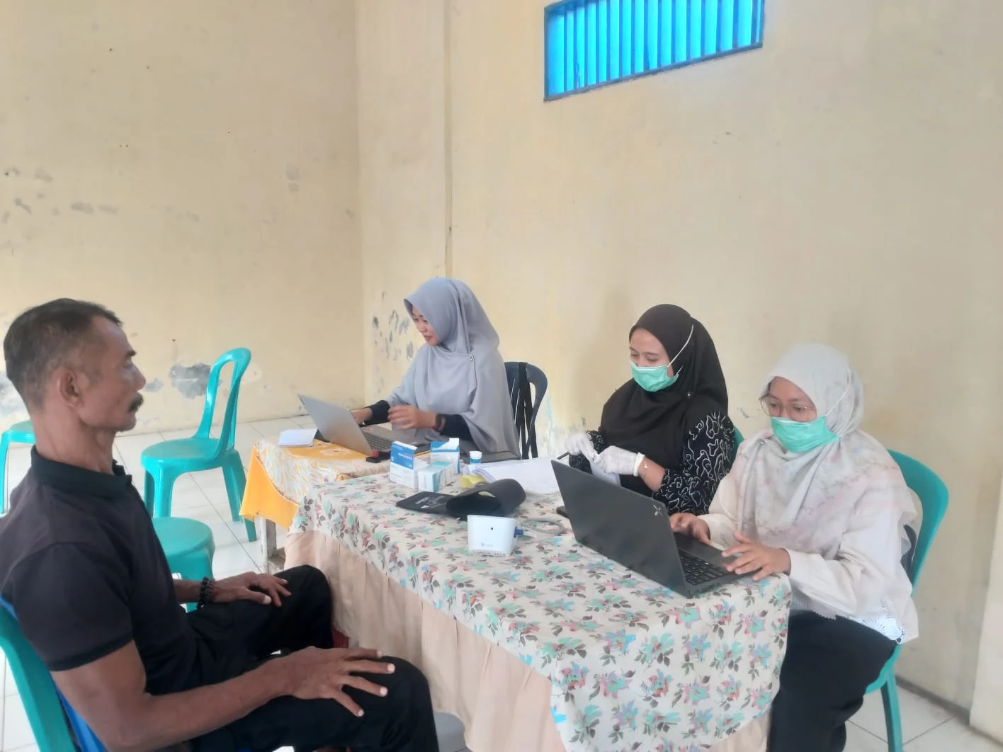 KEGIATAN CEK KESEHATAN GRATIS (CKG) DI RW 08 KARANG ANOM KELURAHAN PEGAMBIRAN KECAMATAN LEMAHWUNGKUK KOTA CIREBON